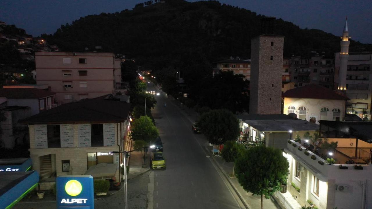 Vila Franko Berat Bagian luar foto