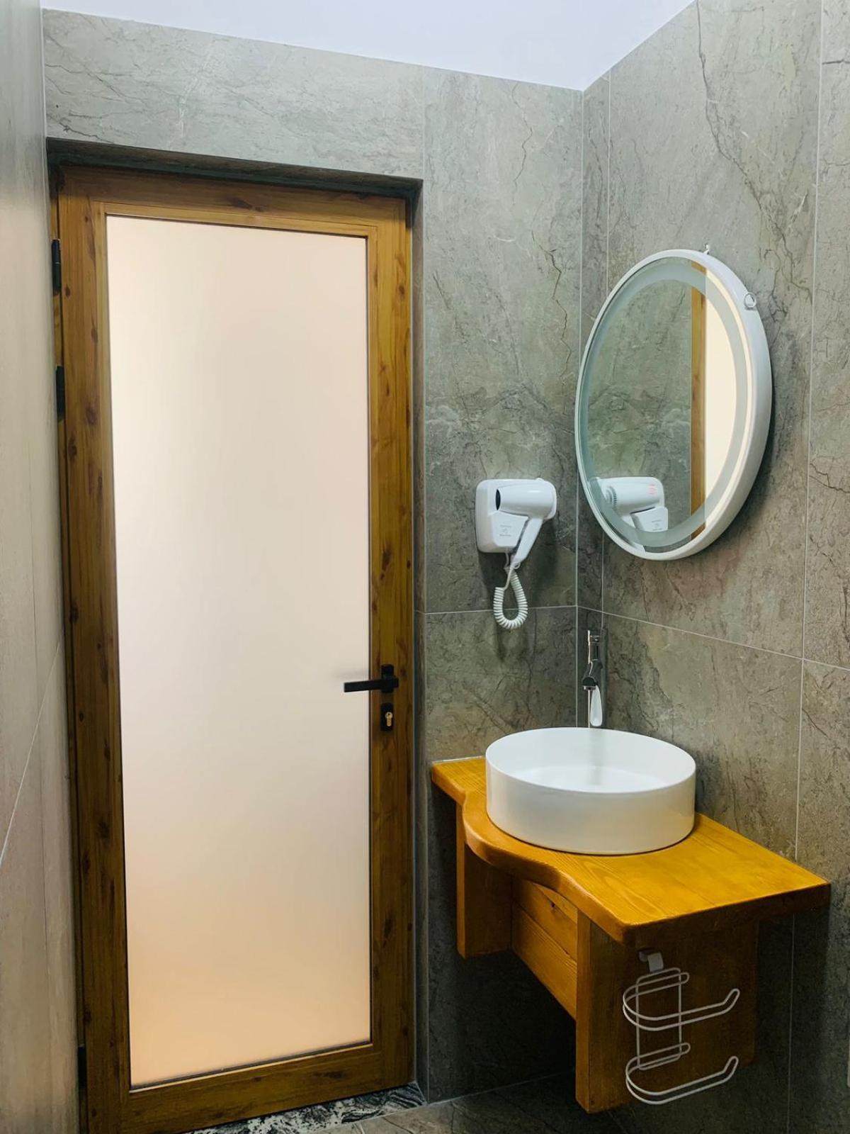 Vila Franko Berat Bagian luar foto